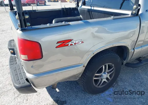 2003 Chevrolet S-10 Ls from USA, damaged, VIN 1GCDT13X33K169817